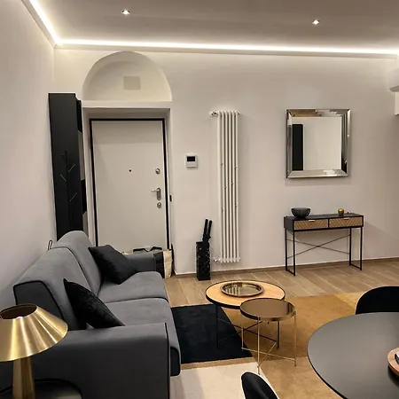 Luxury Navigli شقة *